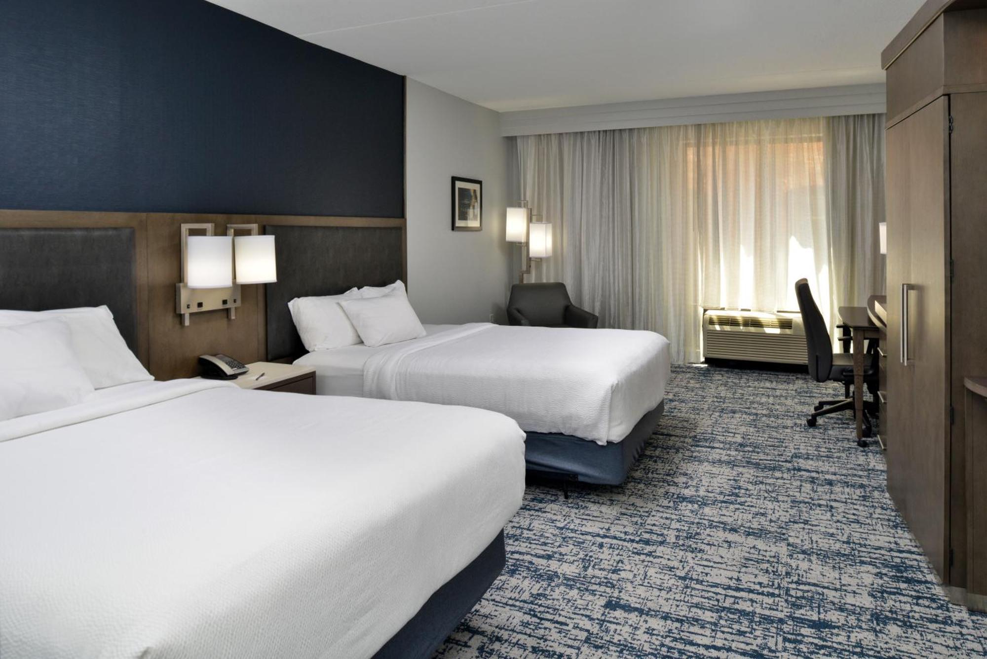 Courtyard By Marriott Wilmington Downtown/Historic District Hotel Екстериор снимка