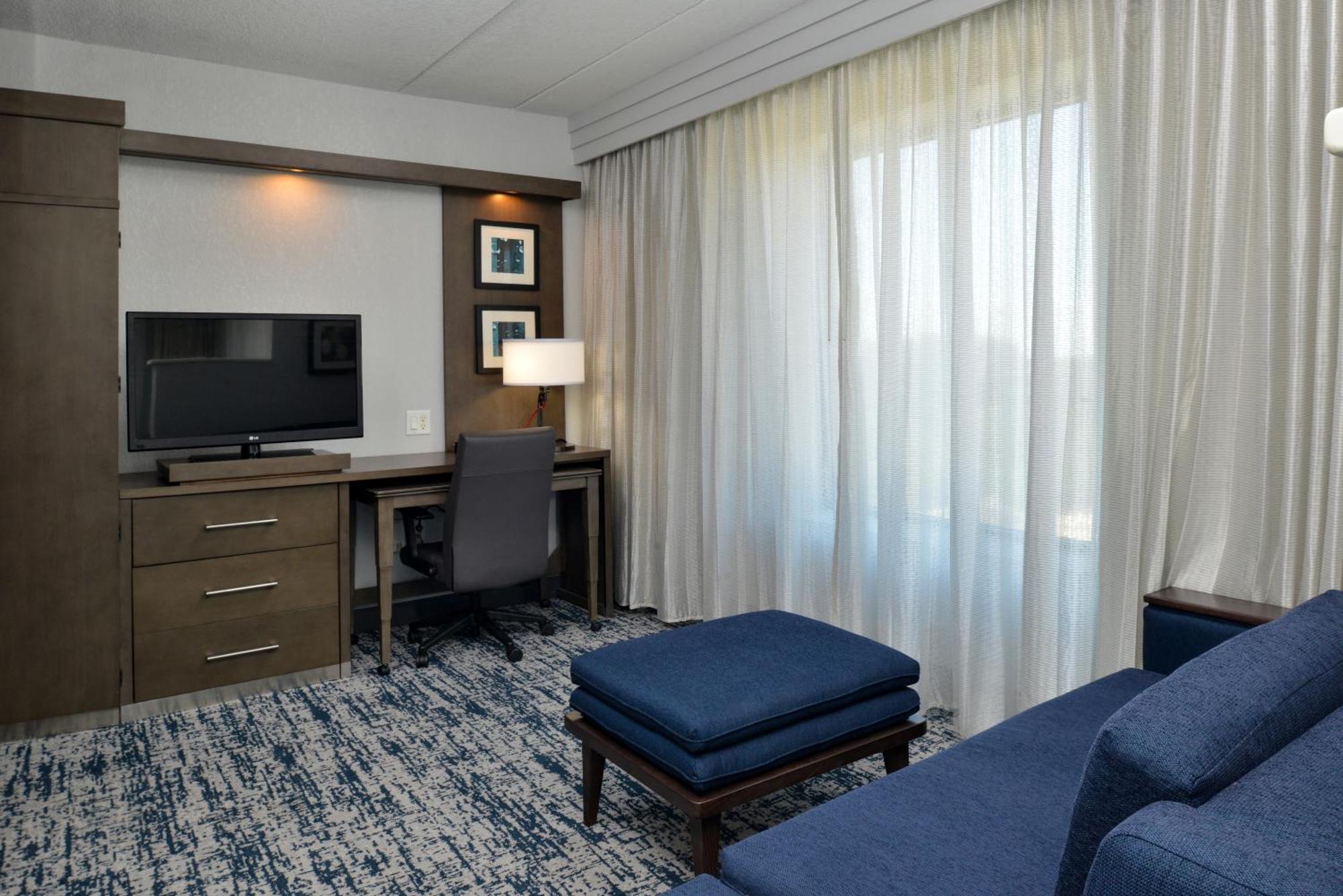 Courtyard By Marriott Wilmington Downtown/Historic District Hotel Екстериор снимка