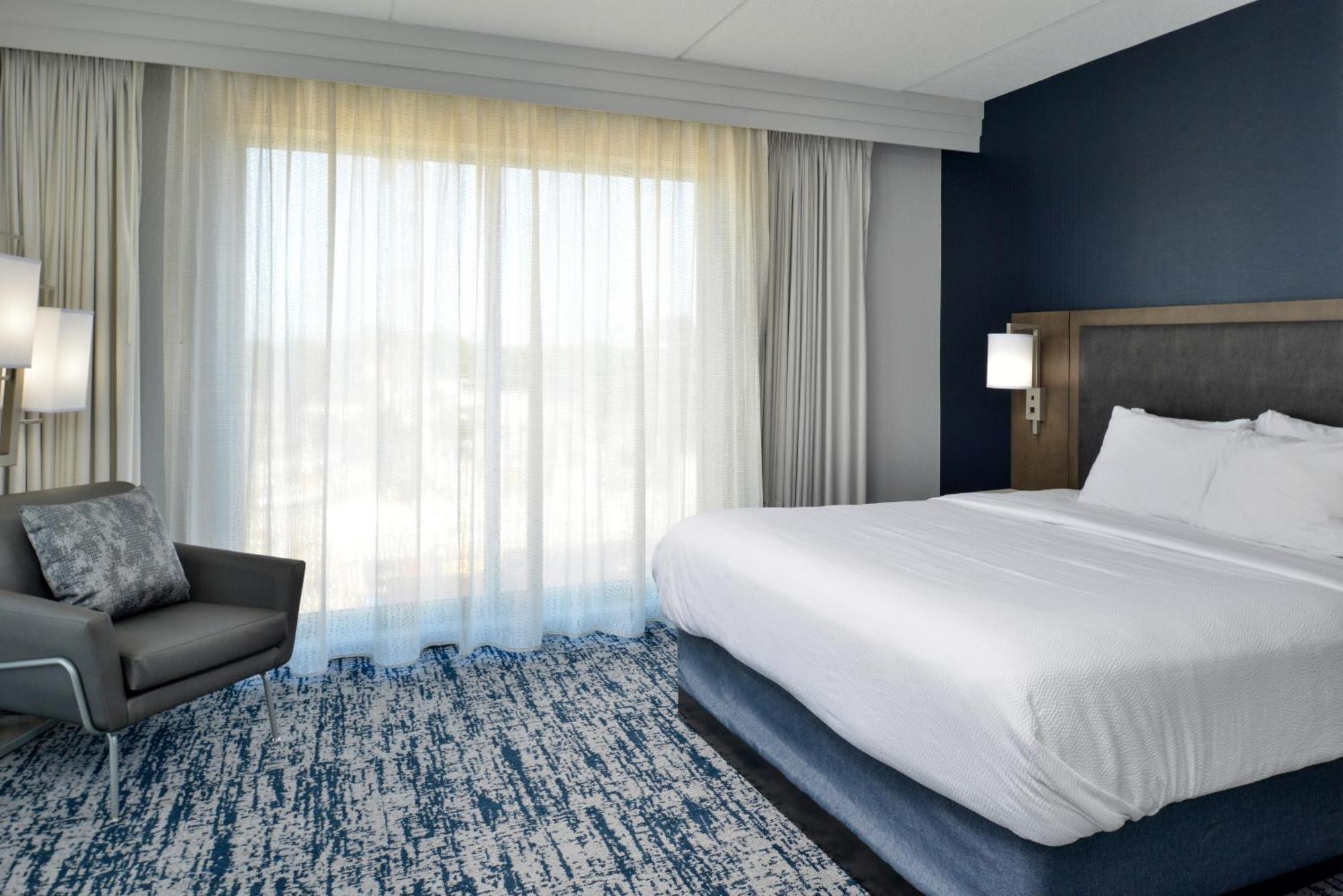 Courtyard By Marriott Wilmington Downtown/Historic District Hotel Екстериор снимка