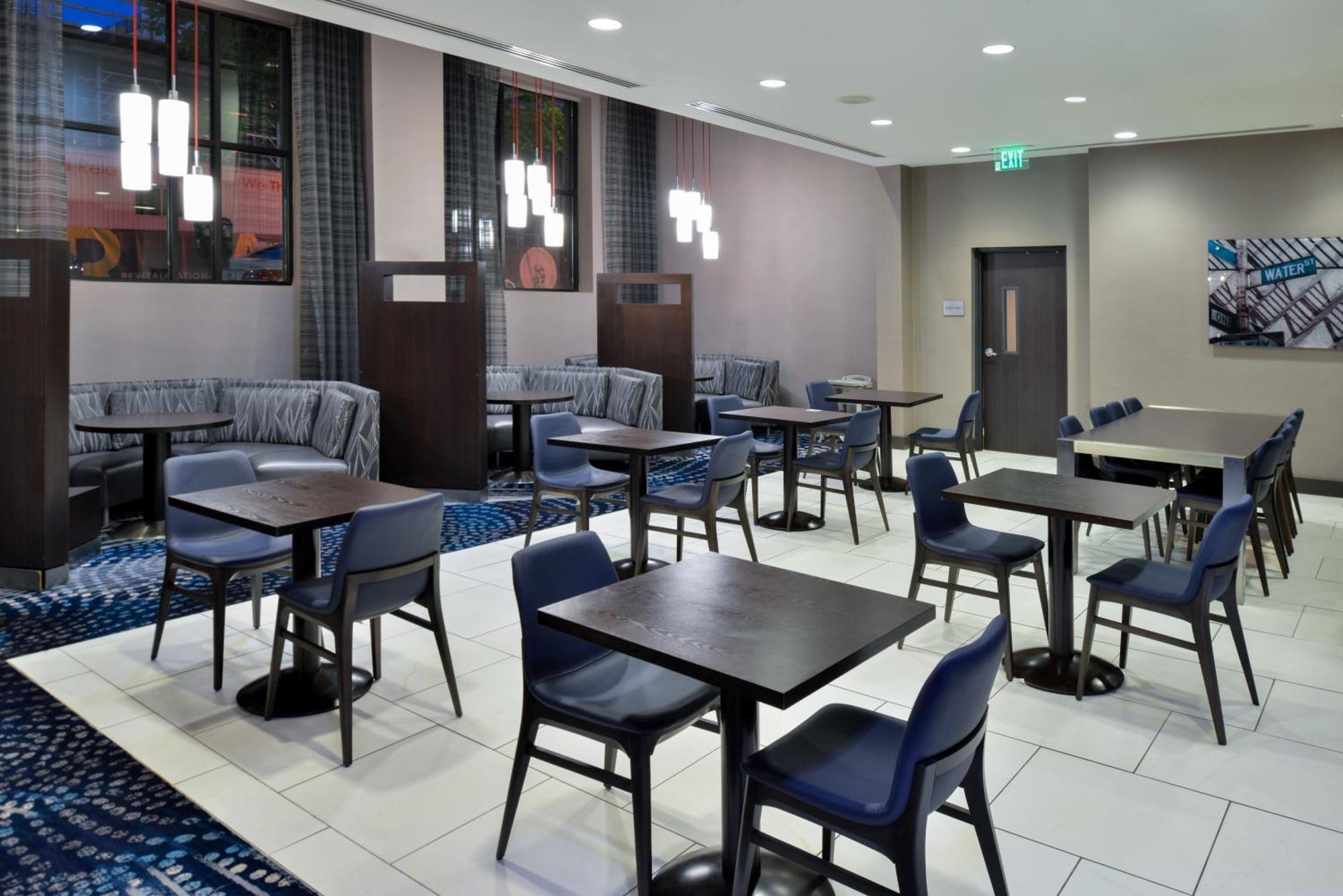 Courtyard By Marriott Wilmington Downtown/Historic District Hotel Екстериор снимка