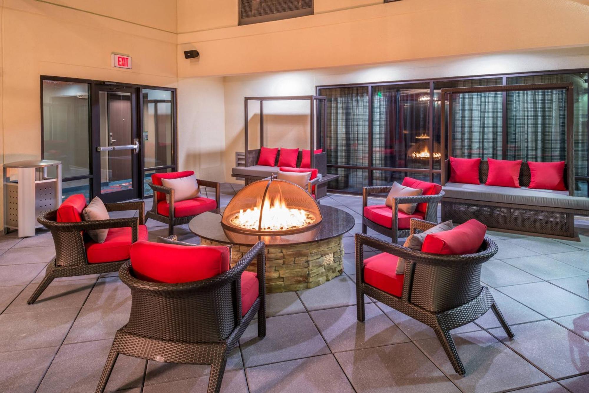 Courtyard By Marriott Wilmington Downtown/Historic District Hotel Екстериор снимка