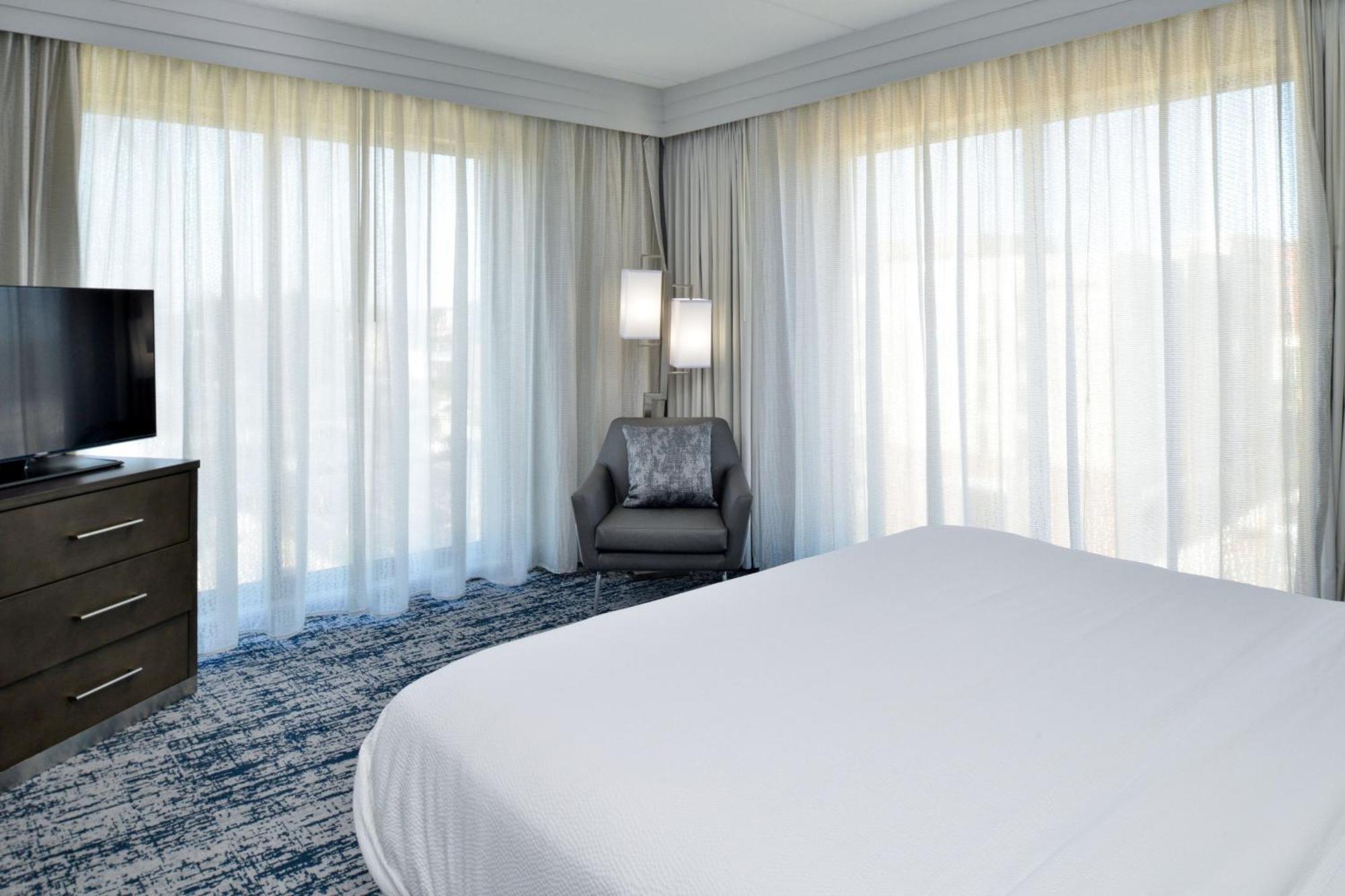 Courtyard By Marriott Wilmington Downtown/Historic District Hotel Екстериор снимка